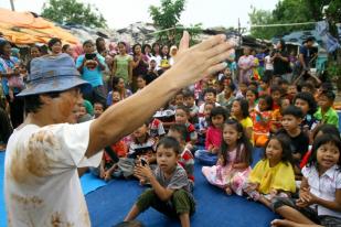 Ulang Tahun Kak Seto Bersama Anak-anak di Pemukiman Pemulung 
