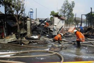 Kebakaran Ruko di Pasar Minggu Berhasil Dipadamkan