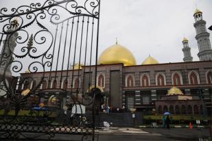 Wisata Religi di Masjid Kubah Emas