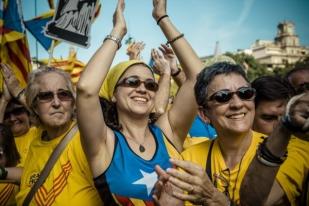 MK Tangguhkan Referendum Kemerdekaan Pemda Catalonia