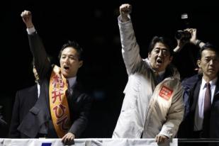 NHK: Shinzo Abe Menangi Pemilu Jepang dengan Meyakinkan