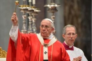 Paus Bolehkan Ibu-ibu Menyusui Bayi Saat Ibadah