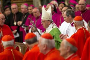 Paus Fransiskus: Sinode Bahas Masalah Keluarga