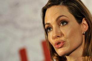 Angelina Jolie Sutradarai Film Tokoh Konservasi Kenya