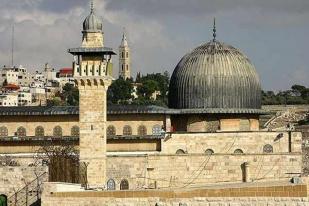 Israel Izinkan Warga Gaza Ibadah di Masjid Al Aqsa