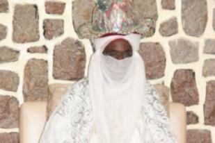 Emir Kano Kunjungi Masjid Pascaserangan Berdarah