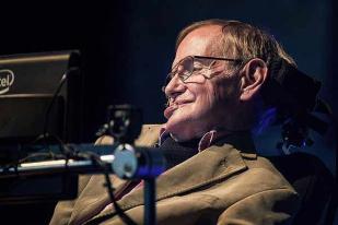 Stephen Hawking Ingin Bermain di Film James Bond
