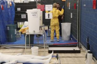 Pelatihan Penanggulangan Ebola di Eropa