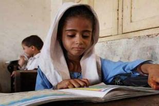 2014, Taliban 78 Kali Serang Sekolah di Pakistan
