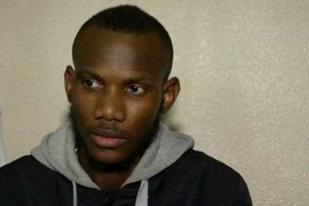 Ditengah Teror di Paris, Seorang Muslim Dipuji sebagai Pahlawan
