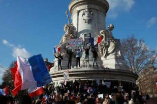 Jutaan Orang Bergabung dalam Pawai Persatuan di Prancis