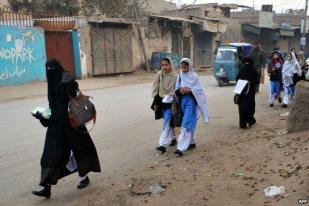 Sekolah di Peshawar Dibuka Kembali Pasca Pembantaian