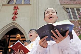 Partai Komunis Khawatir Ledakan Kekristenan di Tiongkok (2)