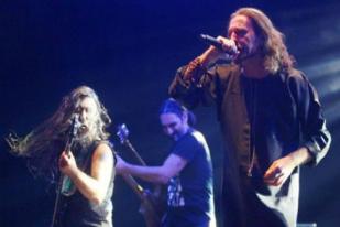 Persaudaraan Band Metal Israel-Palestina: Tur Bareng, Tampil Sepanggung 