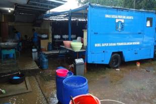 Banjir, Sudin Sosial Jaktim Mulai Aktifkan Dapur Umum