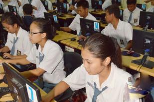 Beberapa SMA Jakarta Terkendala Sarana UN Online