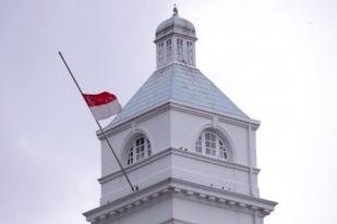 Singapura Naikkan Bendera Setengah Tiang bagi Korban Gempa Kinabalu