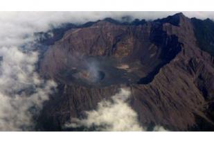 Gunung Raung Erupsi, Maskapai Australia Batalkan Semua Penerbangan ke Bali