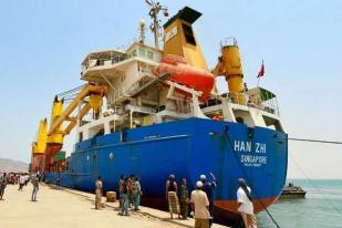 Kapal Bantuan Pangan Pertama Berlabuh di Yaman