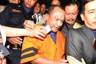 KPK Perpanjang Masa Tahanan Bupati Morotai