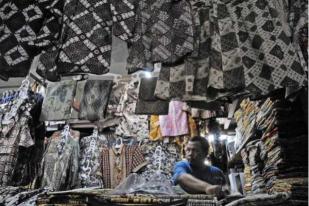 Penjualan Batik Lesu Sejak Ramadan