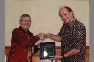 Marrick Ballen, Direktur Baru KITLV Indonesia 