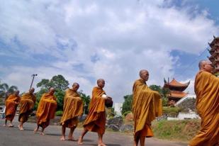 Kemenag Sulut Buka Pembinaan Penyuluh Agama Buddha