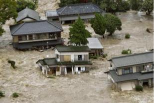 100 Ribu Orang Mengungsi Akibat Banjir di Jepang