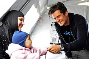 Aktor Orlando Bloom Kunjungi Pengungsi Suriah di Makedonia