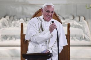 Peluang Paus Fransiskus Menangi Nobel Perdamaian 2015 Menguat