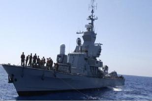 Kapal Angkatan Laut Mesir Diteror, 8 Orang Hilang