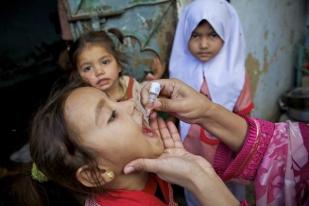 Pakistan Tangkap Orangtua yang Tolak Vaksinasi Polio 