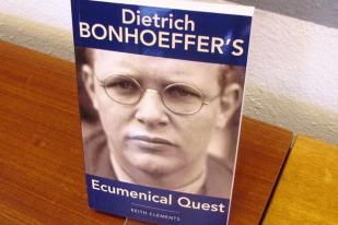 Buku Bonhoeffer Tantang Gereja 