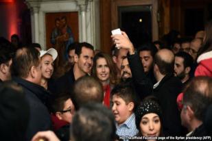 Jelang Natal, Assad Kunjungi Gereja di Damaskus