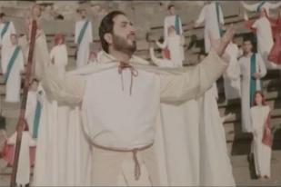 Penyanyi Muslim Suriah Memuja Yesus Lewat Lagu