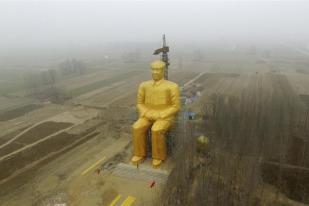 Patung Raksasa Pendiri Partai Komunis Tiongkok Dihancurkan