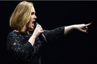 Adele Persembahkan Konser untuk Korban Bom Brussel