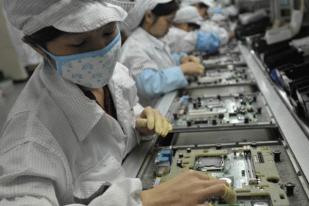Robot Gantikan Peran Manusia di Industri Tiongkok