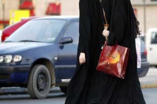 Puluhan Perempuan Saudi Diizinkan Bepergian Tanpa Muhrim