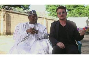Vokalis U2 Bono Kunjungi Kamp Pengungsian di Nigeria