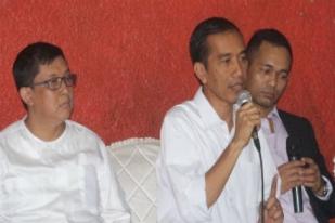 Gubernur DKI Jakarta Joko Widodo dan Bupati Bogor Atasi Banjir dengan Tanam Pohon 