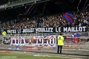 Para Penggemar Lyon Kecewa Tak Boleh Melawat Saint Etienne