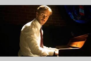 Ryan Gosling Habiskan Tiga Bulan untuk Peran Pianis