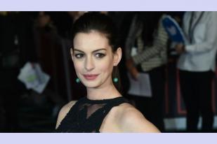 Anne Hathaway Tampil dalam Drama Sains Fiksi “Colossal”