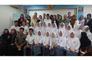 Guru-guru Amerika Mengunjungi Madrasah Aliyah Negeri 4 Jakarta