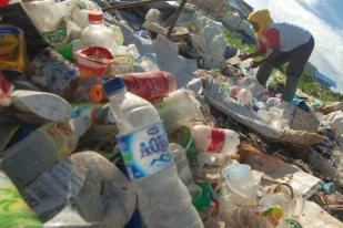 Mengurangi Konsumsi Kemasan Plastik Sekali Pakai Adalah Kunci