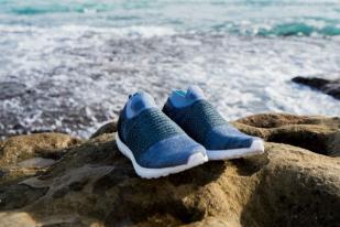 Perangi Limbah Lautan, Produsen Jerman Buat Sepatu dari Sampah Plastik