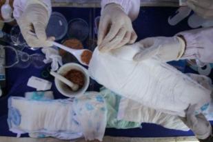 Mahasiswa UMS Buat Popok Bayi dari Sabut Kelapa