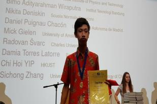 Mahasiswa ITB Raih Emas dalam Kompetisi Matematika di Bulgaria