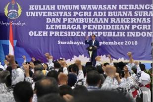 Presiden Jokowi Tegaskan Tidak Menghentikan Tunjangan Guru